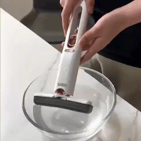 Small-Space Cleaning Mop